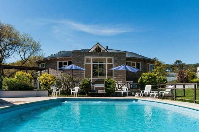 Victoria Village - Photo3