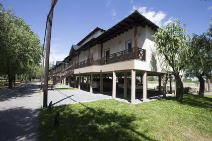 Howard Johnson Marinas & Resort
