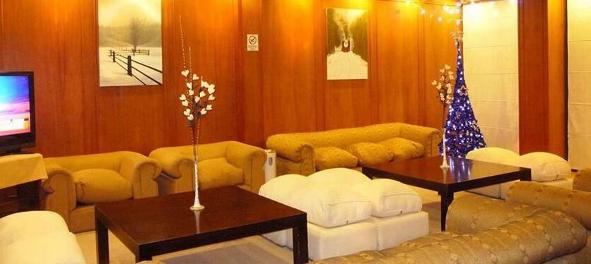 Rayentray Hotel - Photo2