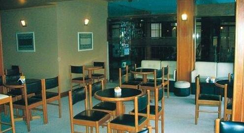Rayentray Hotel - Photo4