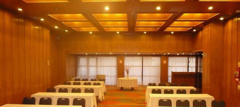 Rayentray Hotel - Photo5