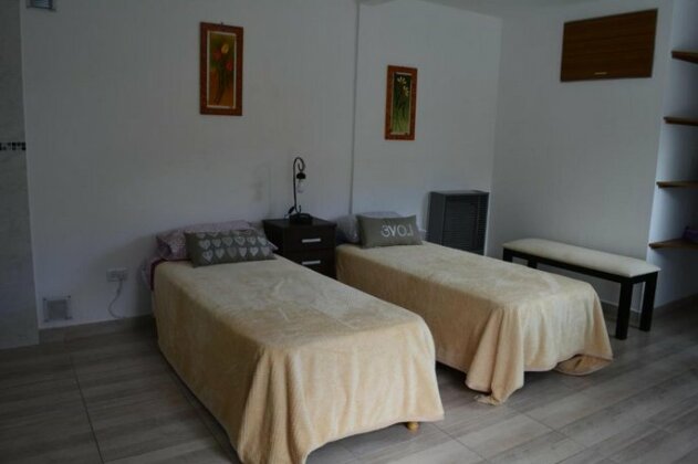  Photo 4
