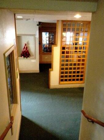 Sadie Thompson Inn - Photo5