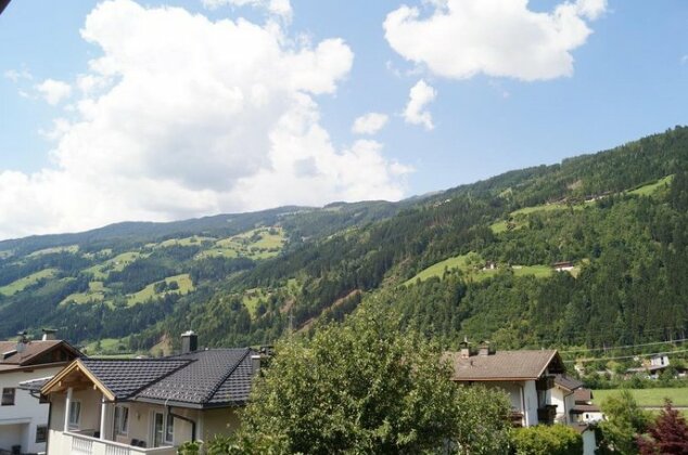  Photo 3