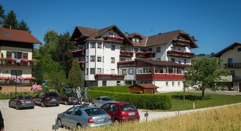 Hotel Alpenblick Attersee - Photo2