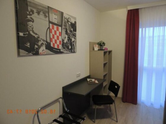 AVIA Motel Bisamberg - Photo3