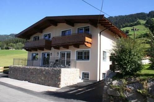 Reinie - Photo3