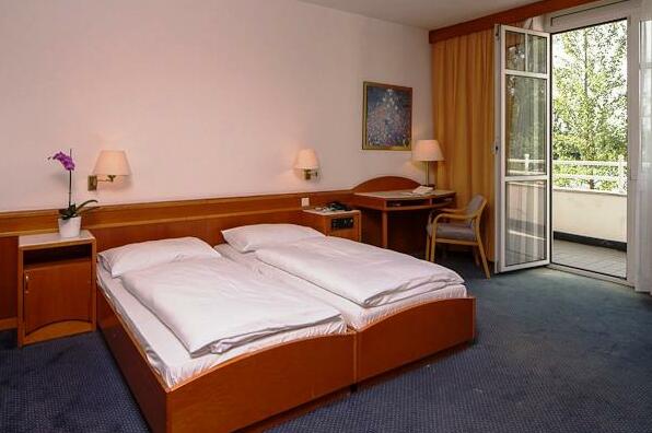 Seehotel Bock-Brunn