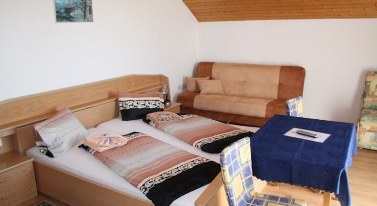 Pension-Ferienwohnung Rotar - Photo4