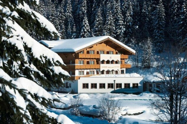 Landhotel Alpenhof Filzmoos - Photo2