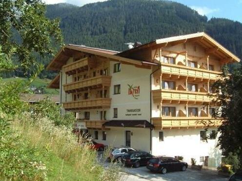Superior Hotel Persal - Photo2