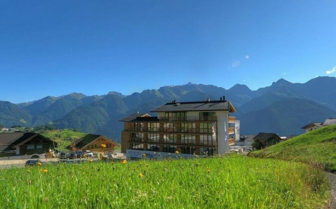Alpslodge Life Style Hotel Fiss - Photo2