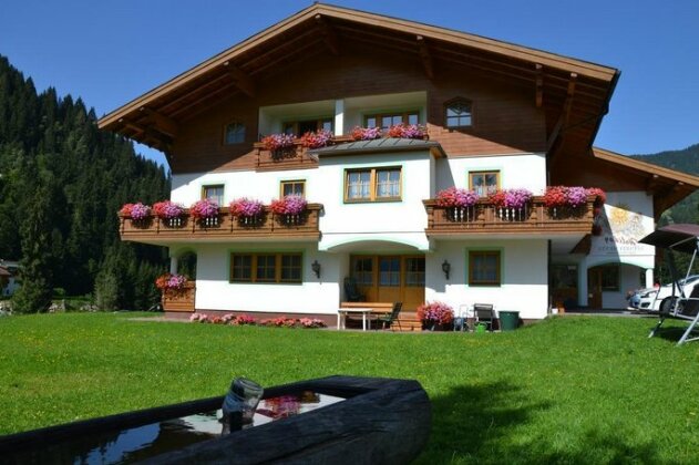Holiday-Appartements Flachau - Photo5