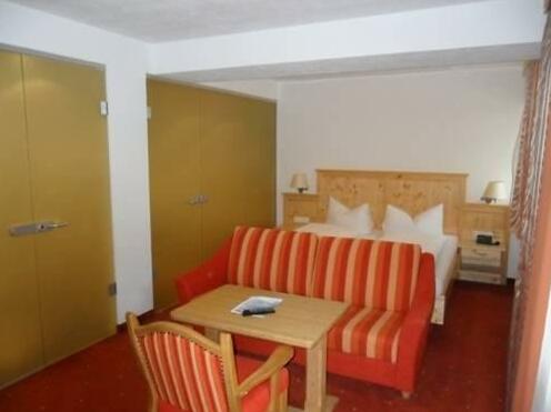 Hotel-Cafe-Restaurant Troschana - Photo5