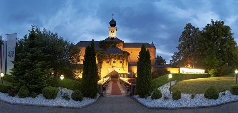 Hotel Schloss Gabelhofen - Photo4