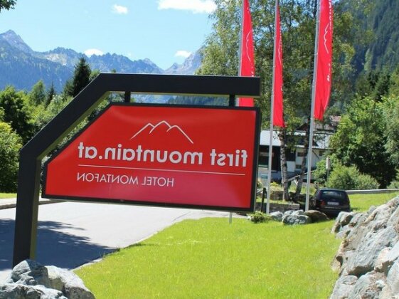 First Mountain Hotel Montafon - Photo2