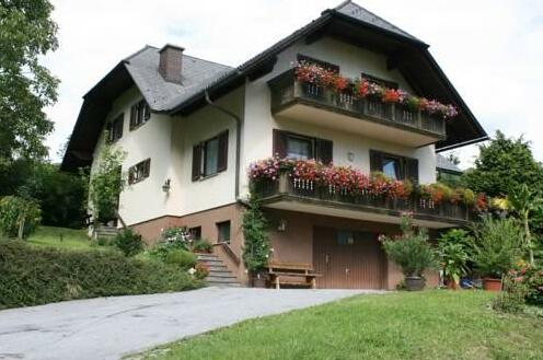 Gasthaus - Gastehaus Schusterbauer