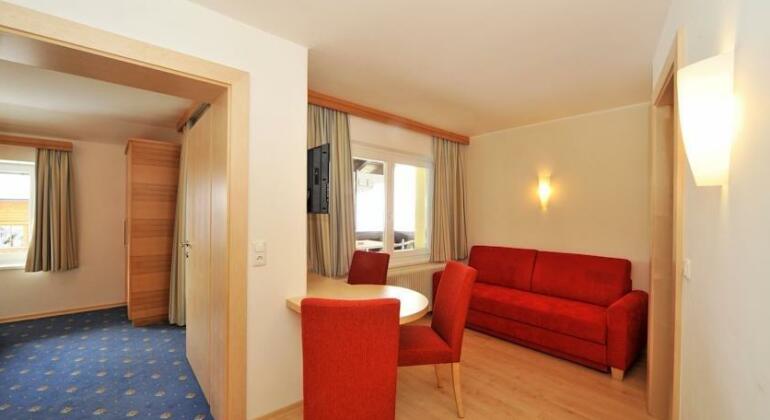 Pension Bergkristall Heiligenblut - Photo4