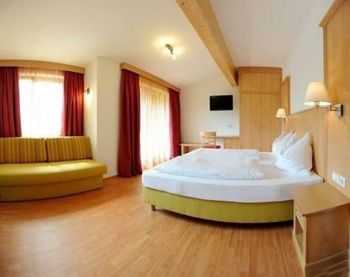 Aktiv Hotel Karnia - Photo2