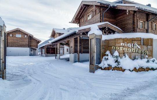 Alpin Residenzen Panoramabahn by Immo-Alpina