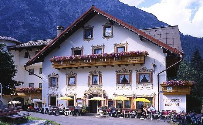 Gasthof Baren Holzgau - Photo2