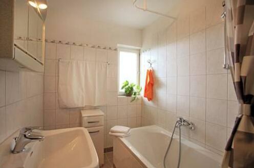 Zuhausl - Photo2