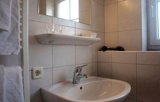 Gastezimmer Heidlmayr Pension - Photo5