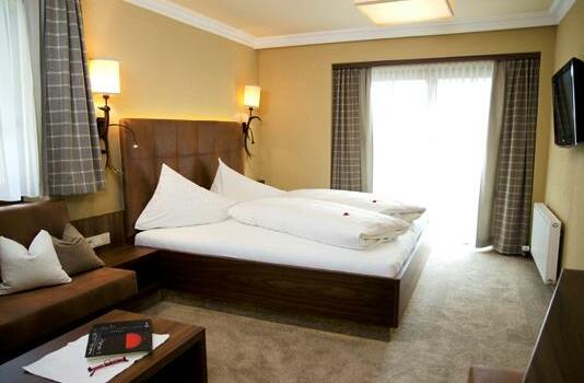 Hotel Garni Caroline - Photo4