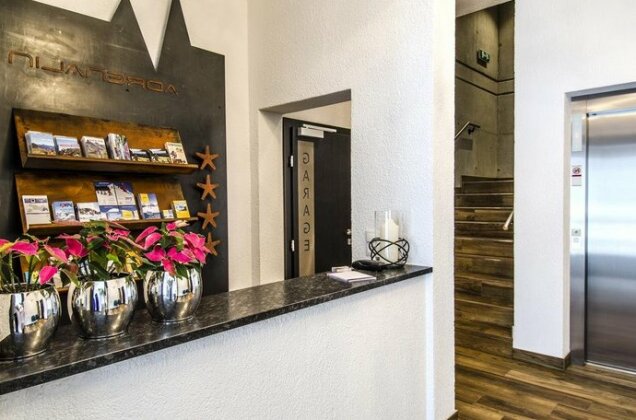 Aparthotel Adrenalin - Photo2