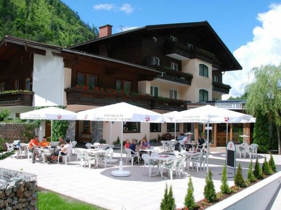 First Mountain Hotel Kaprun - Photo2