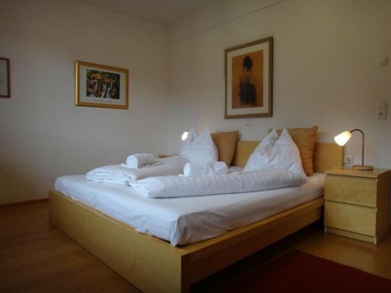 Penthouse Retreat by Apartment Managers - Photo2