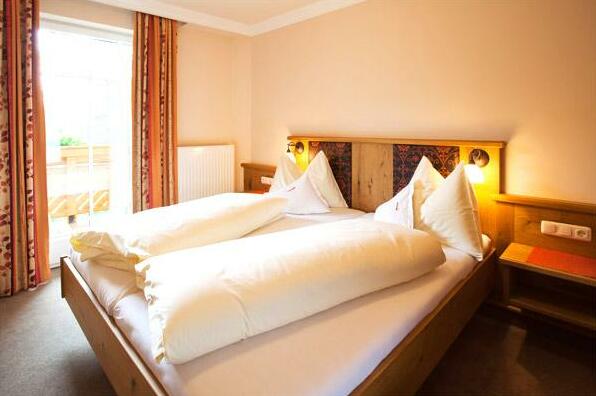 Wellness-Aparthotel Montana - Photo3