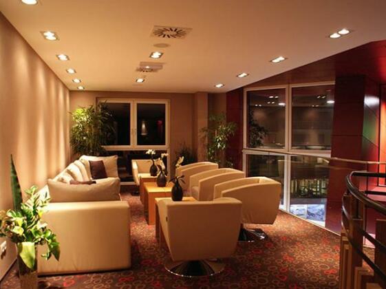 Apart - Hotel Kuhtaier Schlossl - Photo4