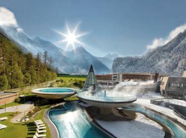 Aqua Dome 4 Sterne Superior Hotel & Tirol Therme Langenfeld