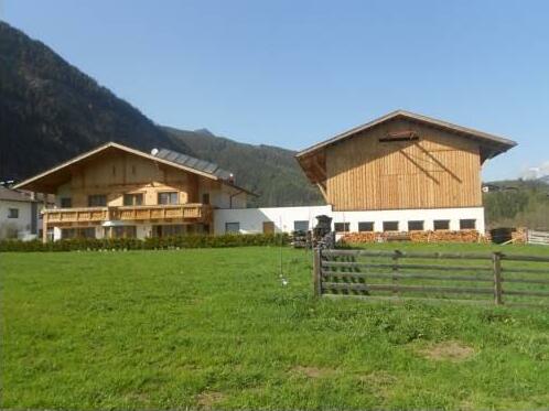 Honzarhof - Photo2