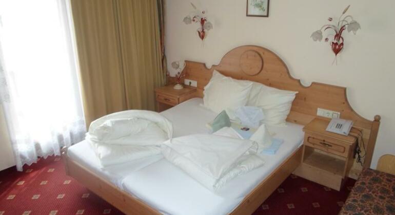 Hotel Edelweiss Langenfeld - Photo5