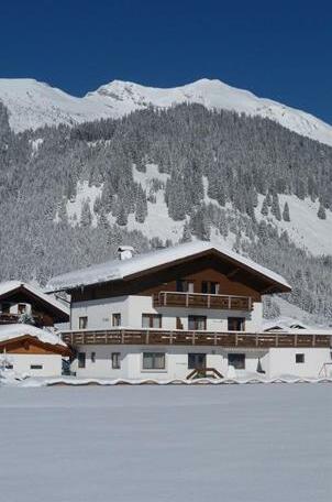 Haus Enzian Lermoos - Photo3