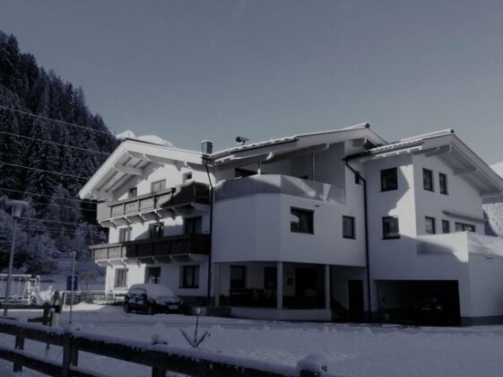 Gastehaus Holaus - Photo3