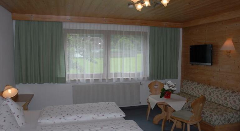 Gastehaus Martha Mayrhofen - Photo2