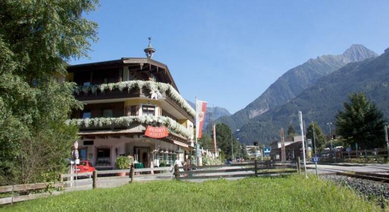 Hotel Landhaus Carla - Photo2