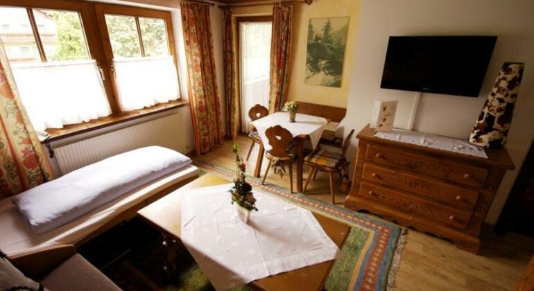 Hotel Landhaus Carla - Photo4