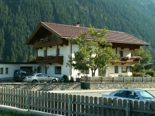 Landhaus Tyrol Mayrhofen - Photo2