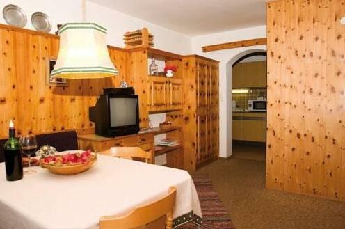 Apartments Rock - Photo4