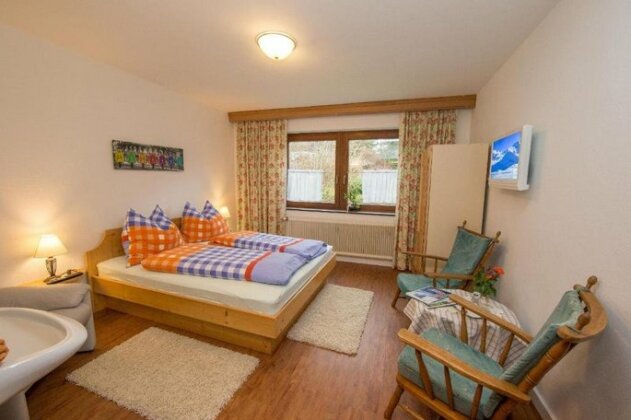 Holzl Bed & Breakfast - Photo3