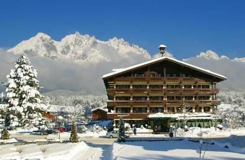 Hotel Lindner Oberndorf in Tirol - Photo2
