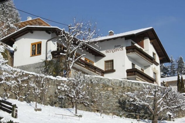 Panorama Appartements Mora - Photo2