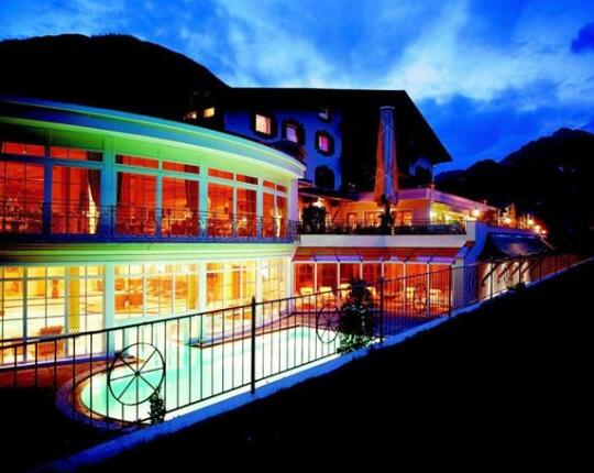 Superior Alpine Wellnesshotel Karwendel - Photo4