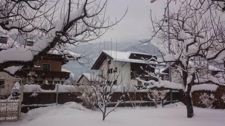 Photo 4