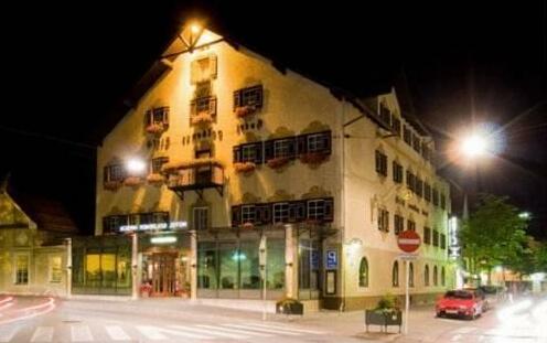 Hotel Goldener Hirsch Reutte - Photo2