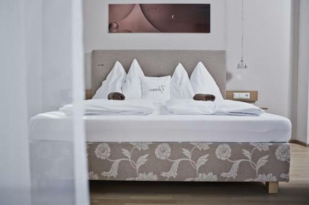 Arx Hotel-Restaurant-Bar - Photo3